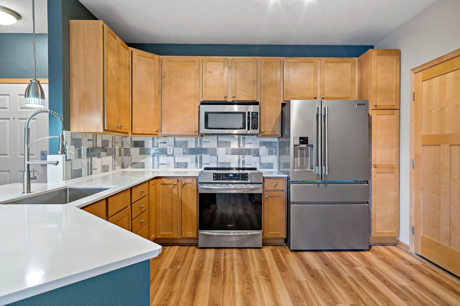 Property Photo:  12501 Nicollet Avenue 417  MN 55337 