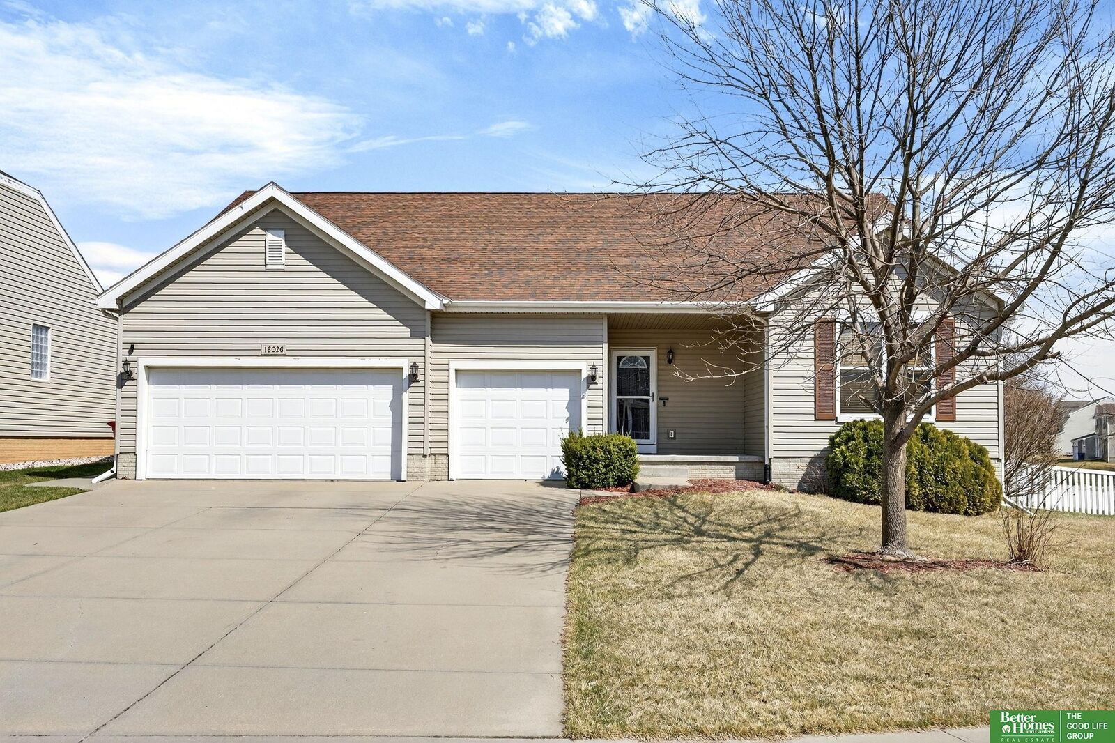 Property Photo: 16026 Cary Street NE 68136