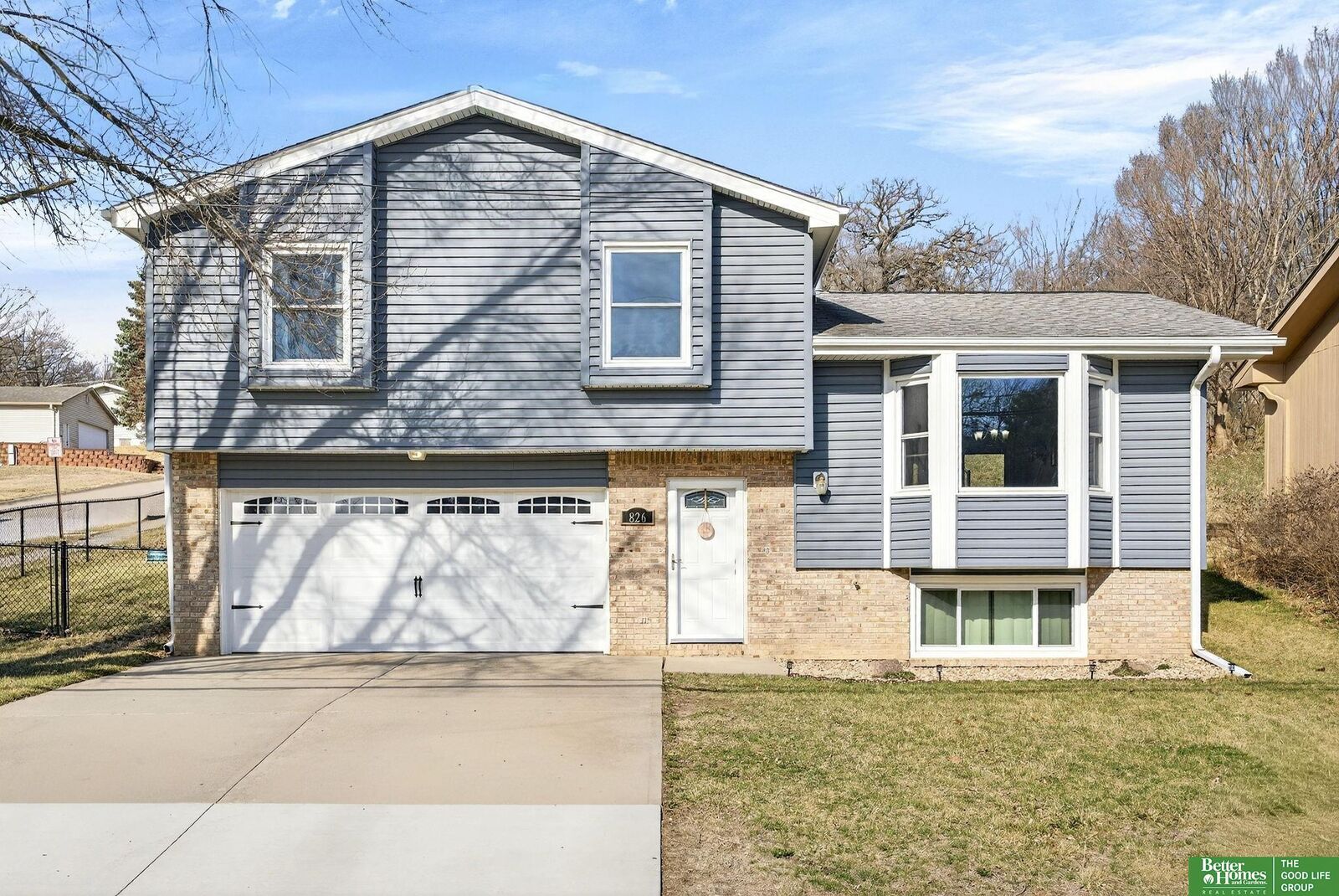 Property Photo:  826 Lincoln Avenue  NE 68048 