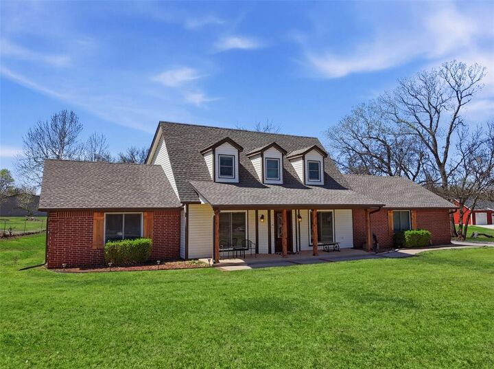 Property Photo:  319 E Cedar Drive  OK 73089 