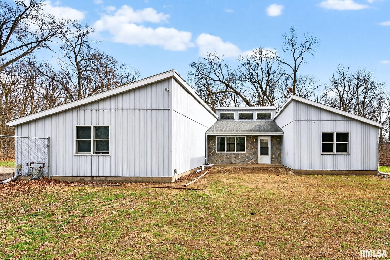 Property Photo:  568 Knox Hwy 26  IL 61401 