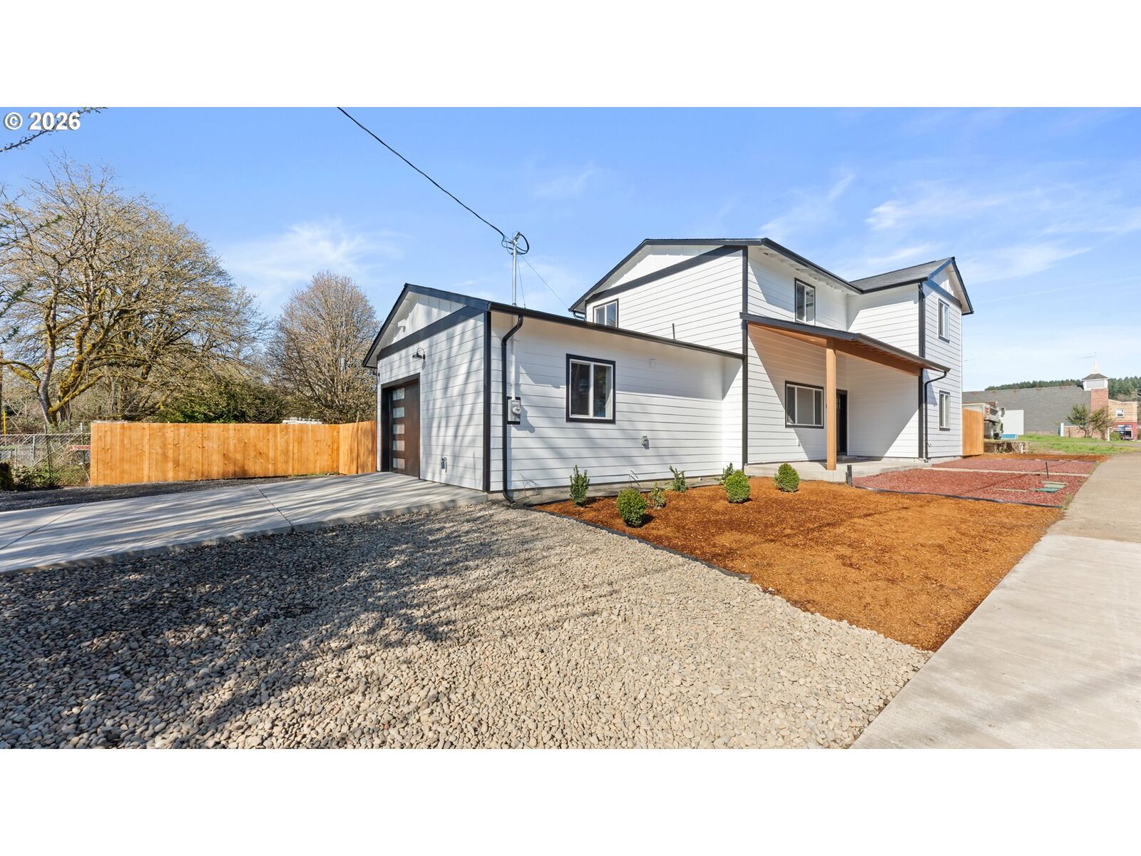 Property Photo: 141 NE D St OR 97396