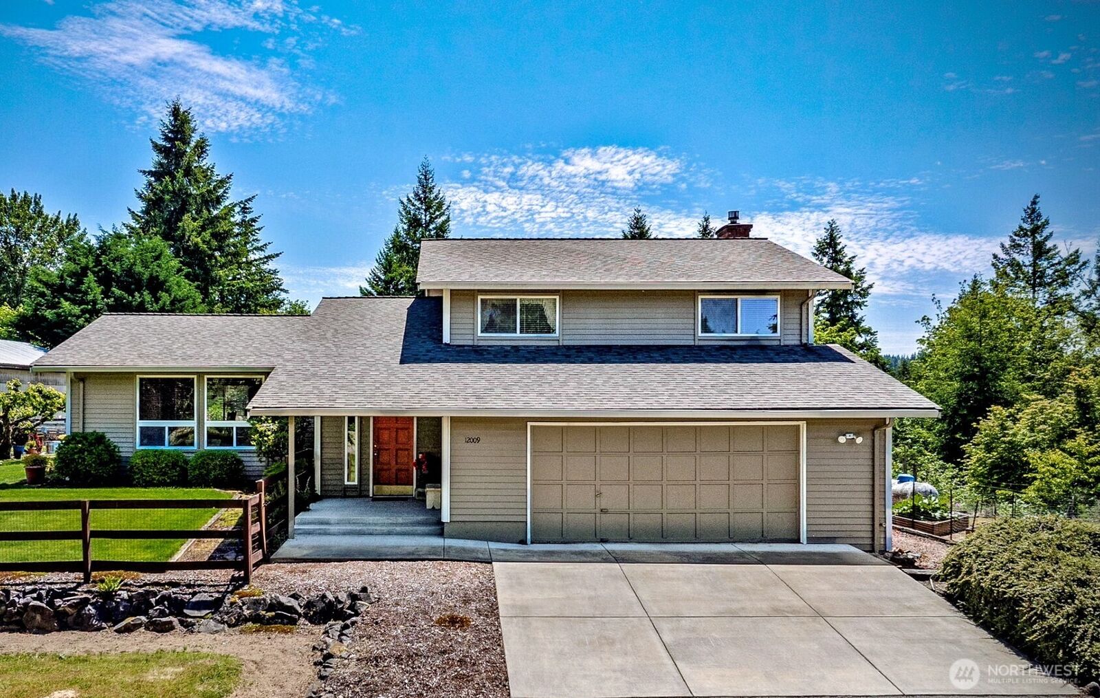 Property Photo: 12009 239th Avenue Ct E WA 98321