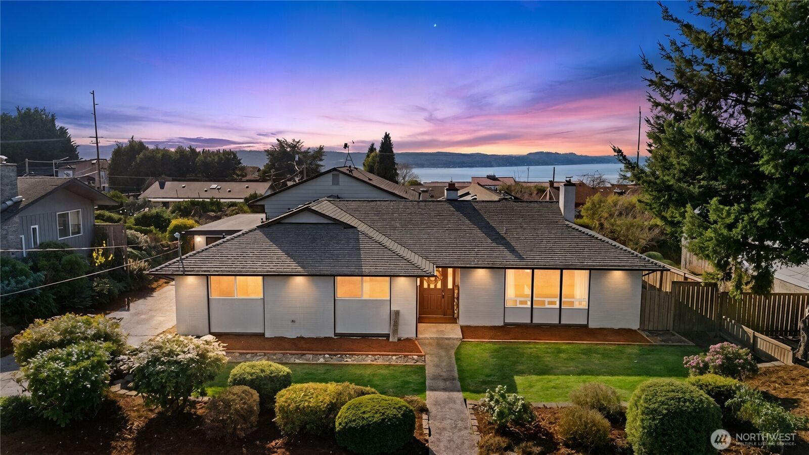 Property Photo:  1656 S Geiger Street  WA 98465 