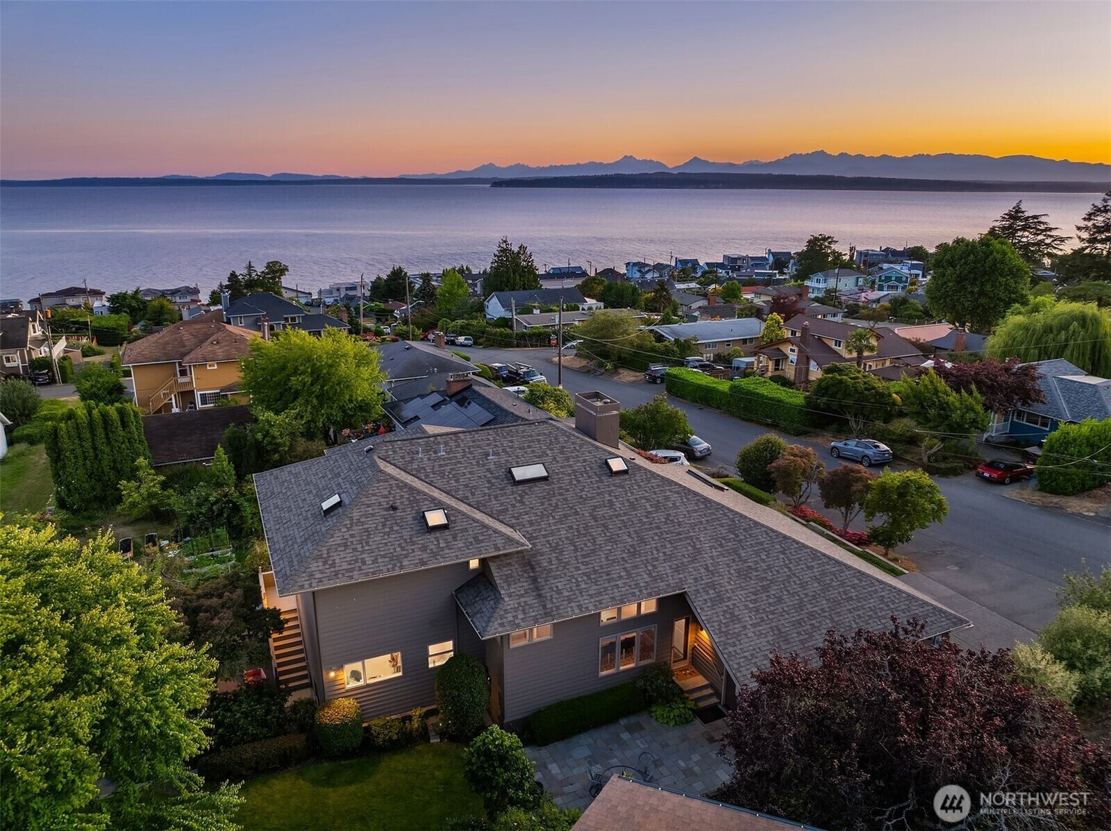 Property Photo: 2337 NW 194th Place WA 98177