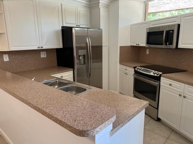 Property Photo: 8285 Severn Drive B FL 33433