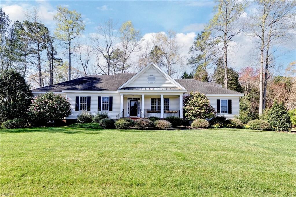 Property Photo:  116 Mahogany Rn  VA 23188 