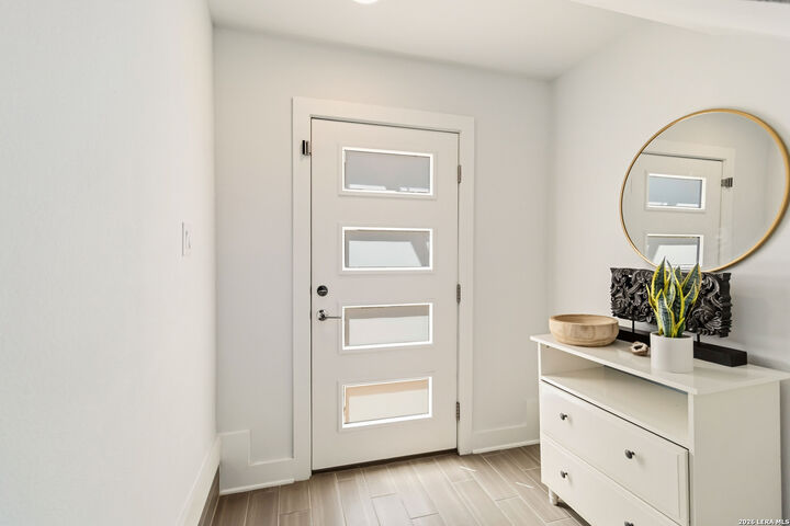 Property Photo: 303 W Cypress Unit 101 TX 78212