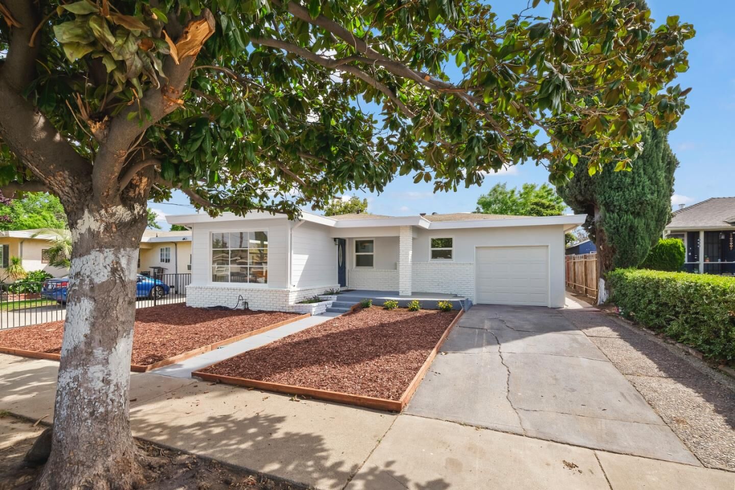 Property Photo:  339 Dimaggio Avenue  CA 94565 