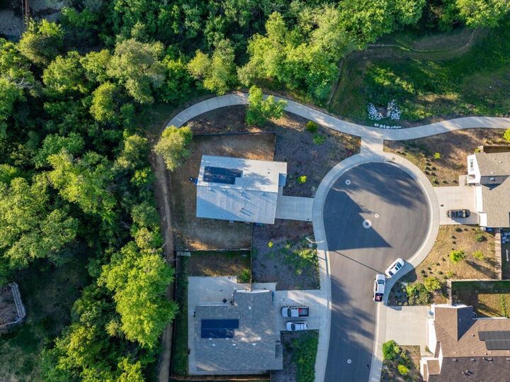 Property Photo: 3622 Ginny Court CA 96001