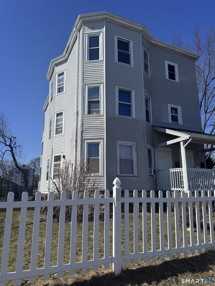 Property Photo: 283 Martin Street CT 06120