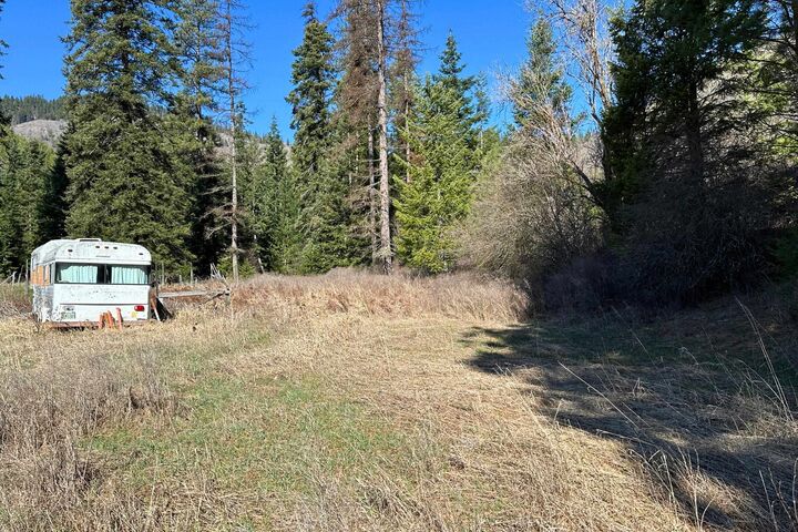 Property Photo: 4149 North Deer Lake Rd WA 99148