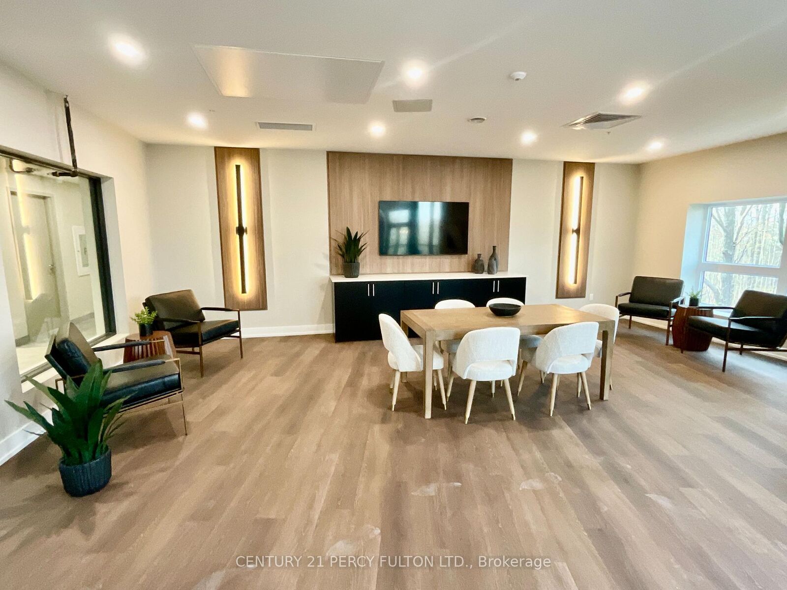 Property Photo: 1100 Lackner Place 303 ON N2A 0M1