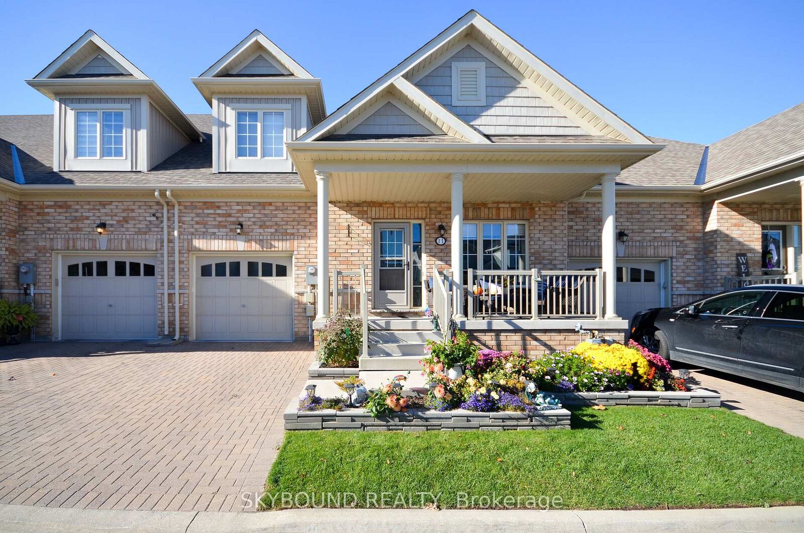 Property Photo: 11 Alamode Road 30 ON L6R 3Z8