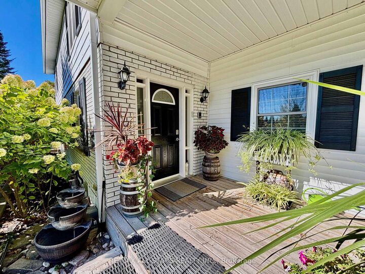 Property Photo: 396 Ashworth Road ON L9P 1R1