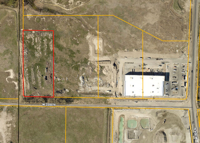 Property Photo:  777 W 2200 N  UT 84341 