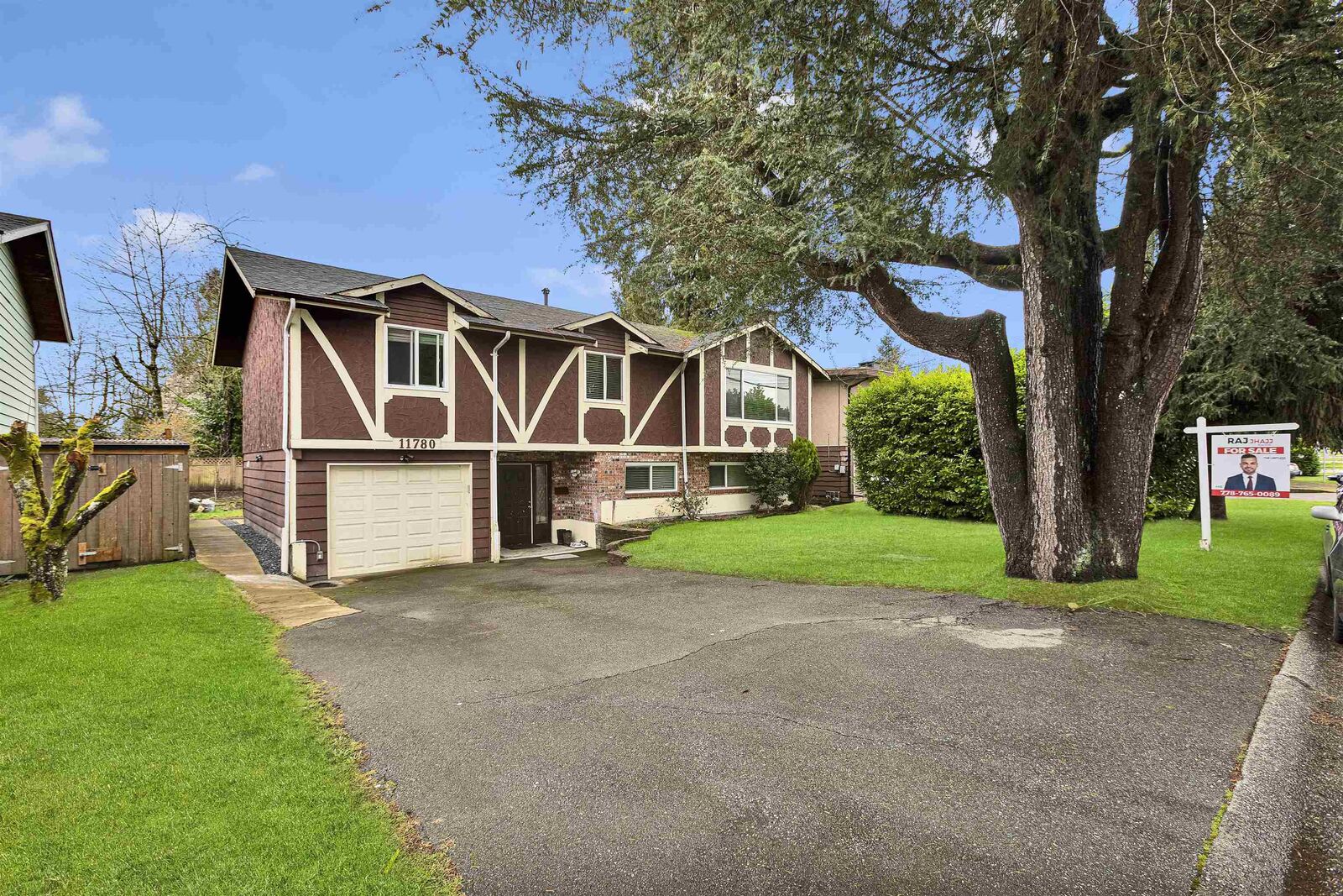Property Photo: 11780 85A Avenue BC V4C 2V6