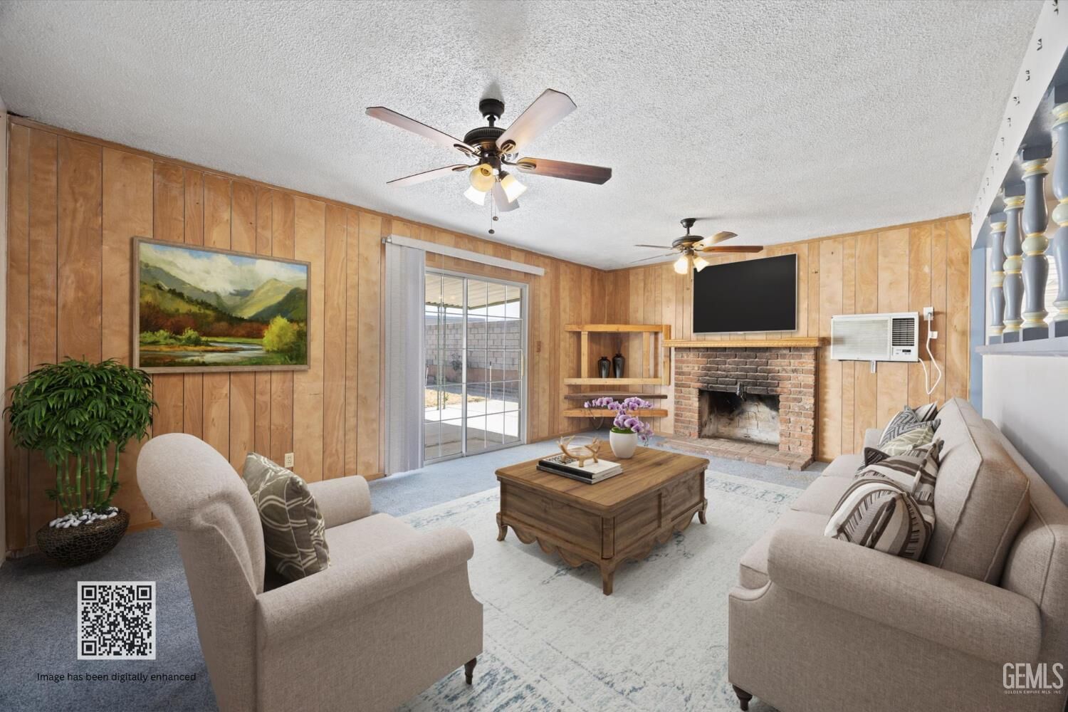 Property Photo: 205 Suzanne Lane CA 93268