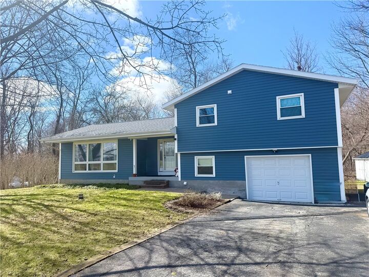 Property Photo:  516 Auburn Road  NY 13073 