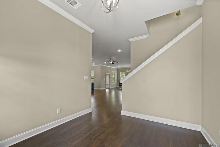 Property Photo: 2347 Morningbrook Dr LA 70816