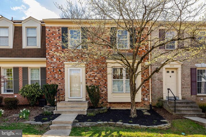 Property Photo:  9607 Scotch Haven Drive  VA 22181 