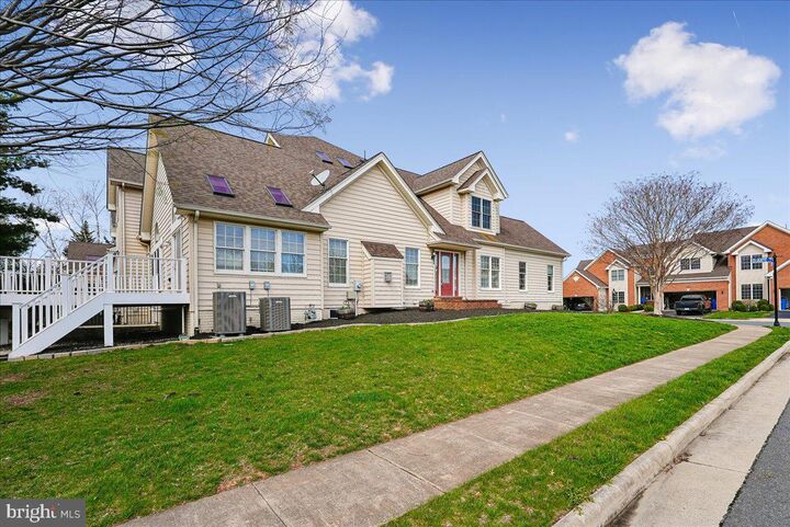 Property Photo:  22835 Quante Square  VA 20148 