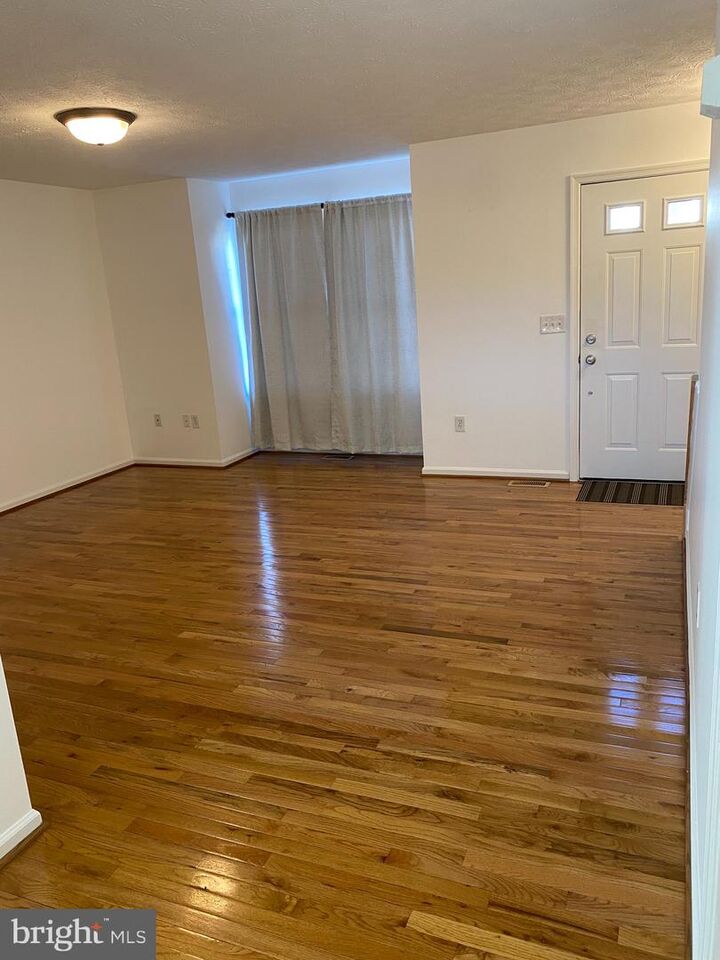 Property Photo: 118 Seabreeze Lane VA 22602