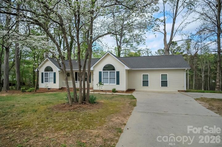 Property Photo:  123 General Pemberton Street  NC 28164 