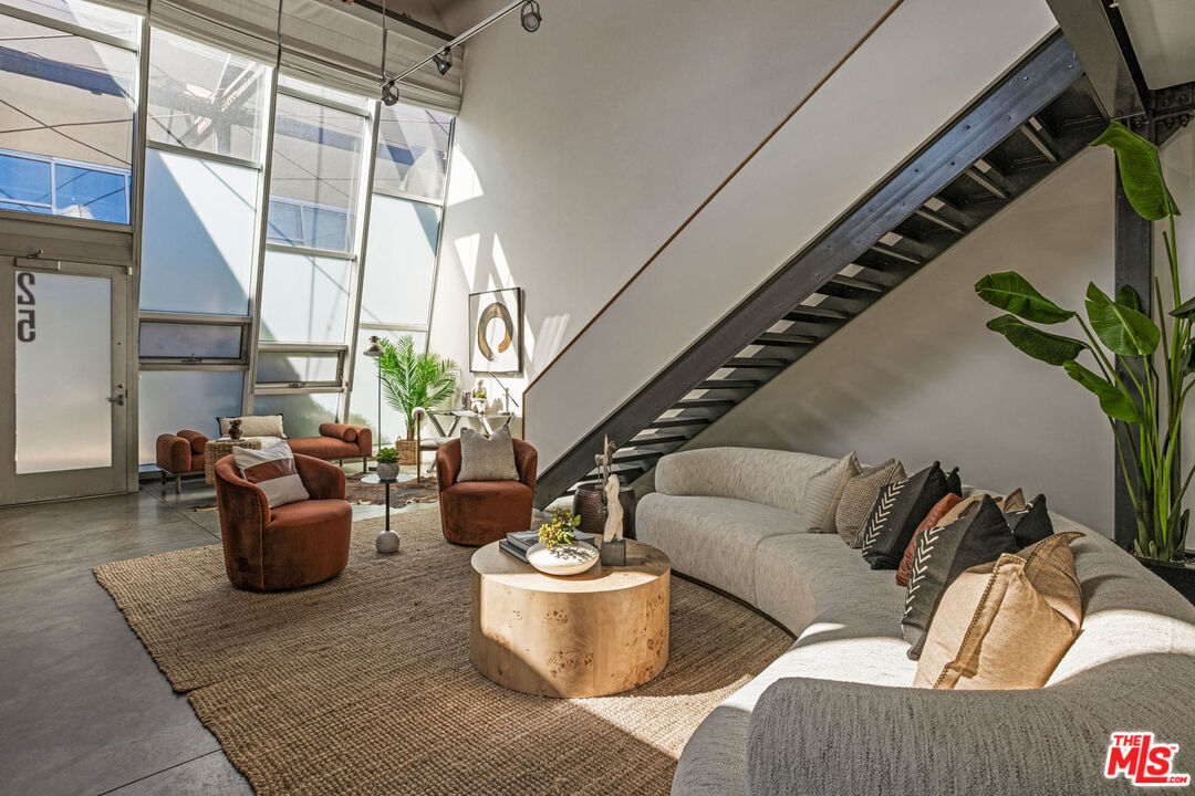 Property Photo:  130 S Hewitt St  CA 90012 