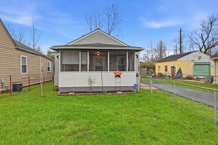 Property Photo:  1082 Whitethorne Avenue  OH 43223 