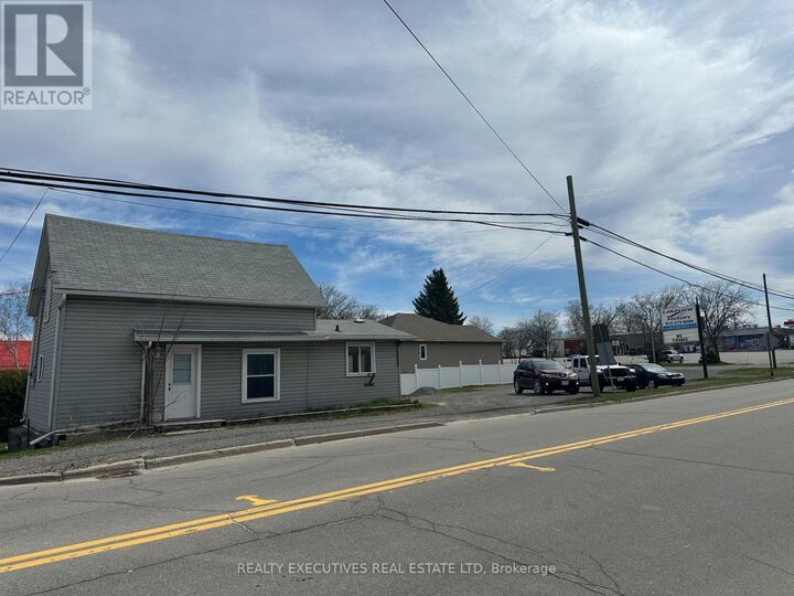 Property Photo: 23 Whelan Street ON K0G 1X0