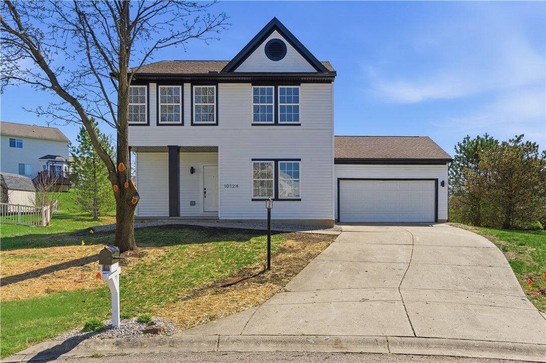 Property Photo:  10124 S Cliff Swallow Court  OH 45342 