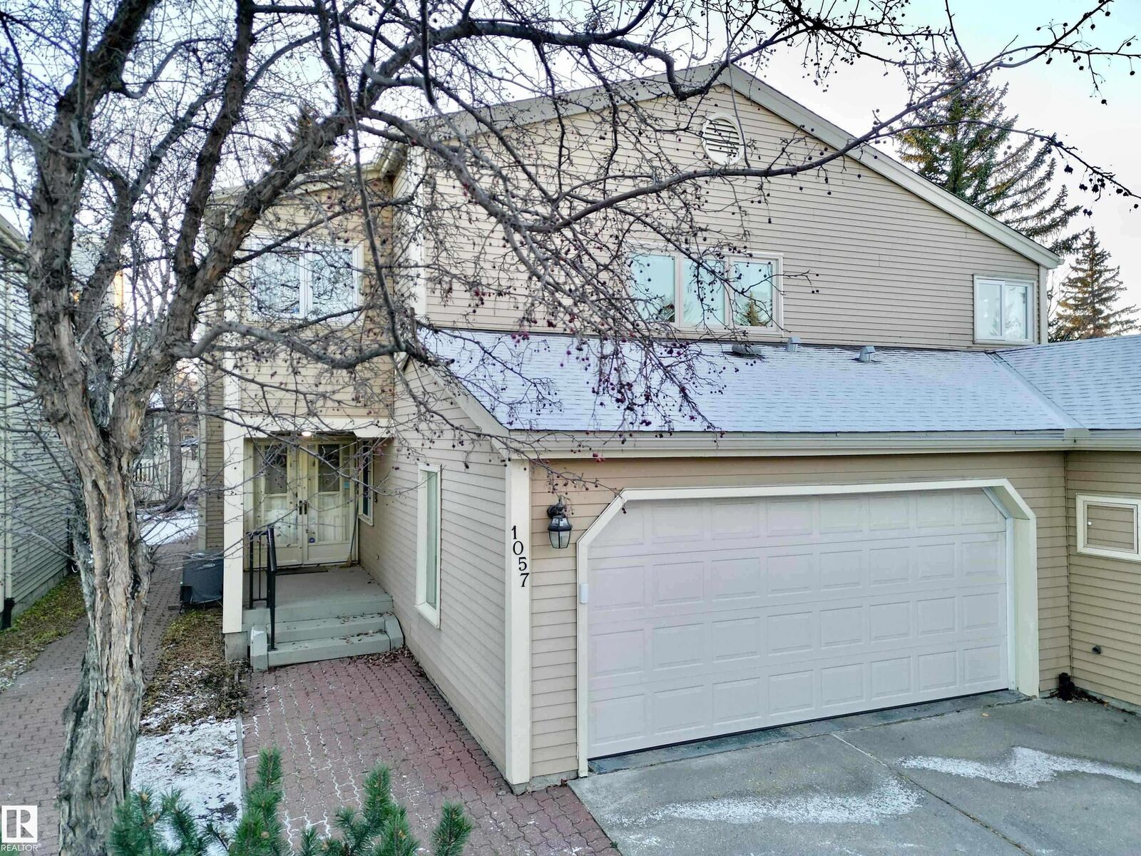 Property Photo:  1057 109 Street NW  AB T6J 5G2 
