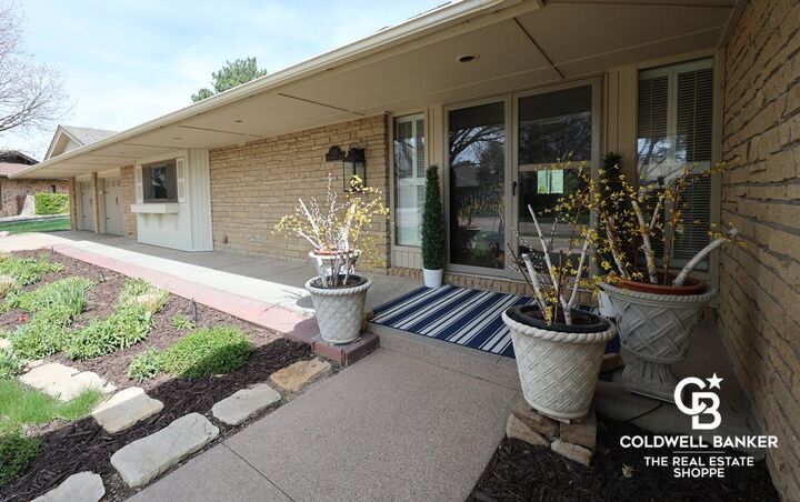 Property Photo:  1105 Mockingbird Lane  KS 67846 