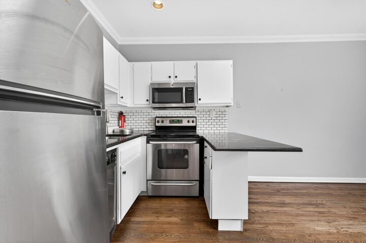 Property Photo:  354 1st St 3F  NJ 07030 