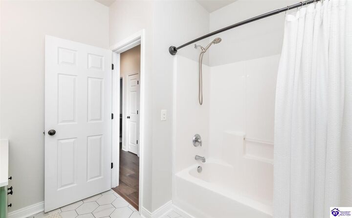 Property Photo:  350 Vineland Place Drive  KY 40175 
