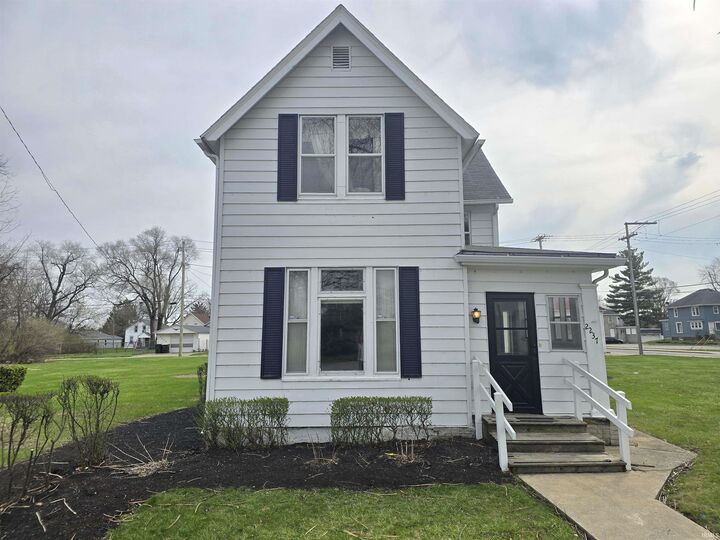 Property Photo:  2237 Gay Street  IN 46803-2522 