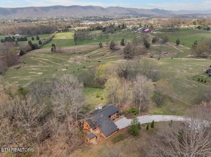 Property Photo: 770 Mount Paran Rd TN 37757