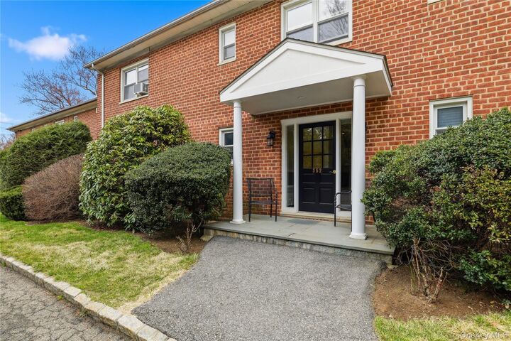 Property Photo:  352 N State Road 1H  NY 10510 