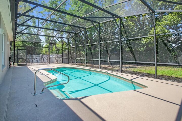 Property Photo: 140 Rangeline Woods Cove FL 32750