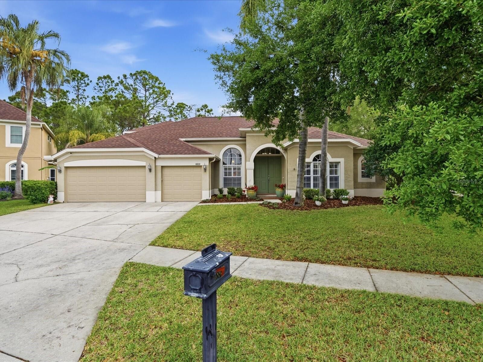 Property Photo: 18931 Chaville Road FL 33558