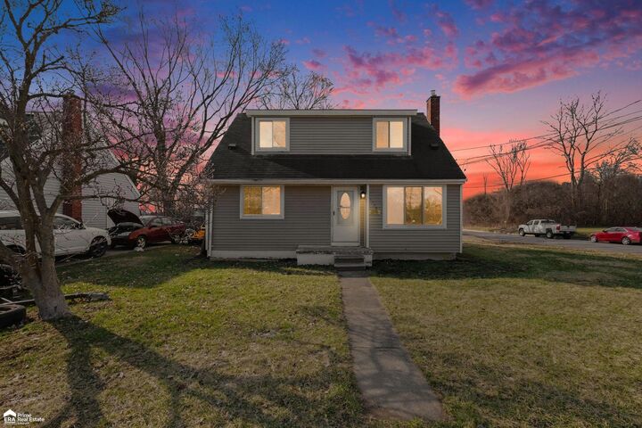 Property Photo:  3209 Hogarth Avenue  MI 48532 