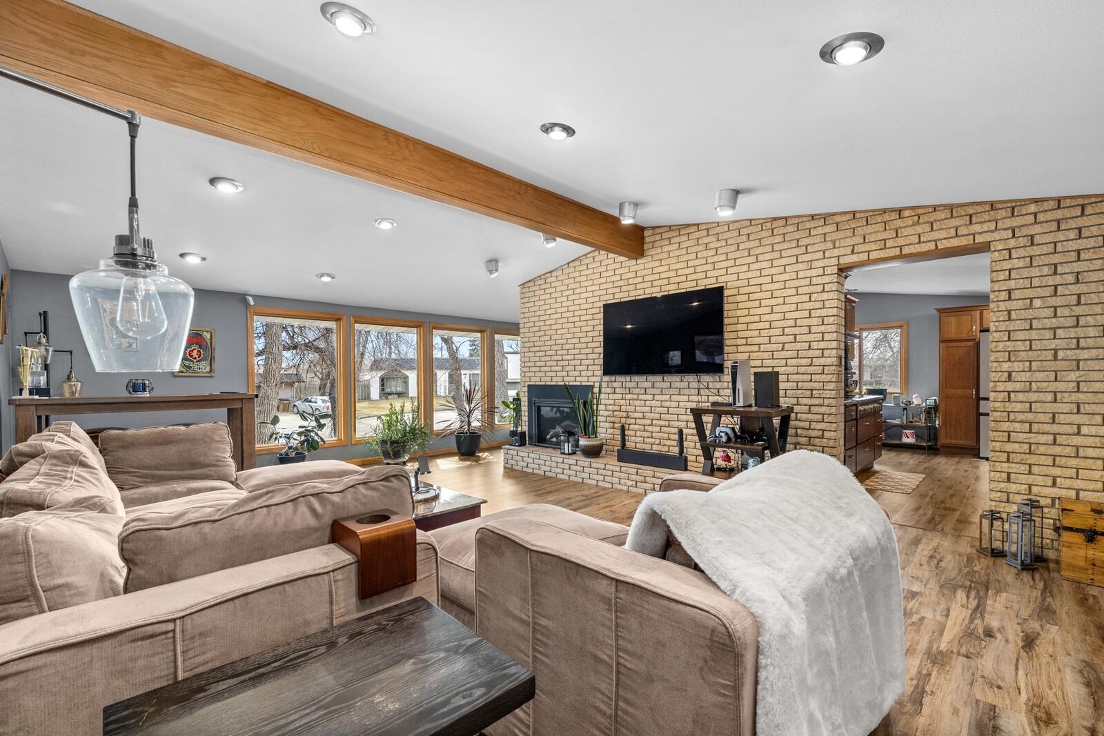 Property Photo:  304 15th St SW  ND 58701 