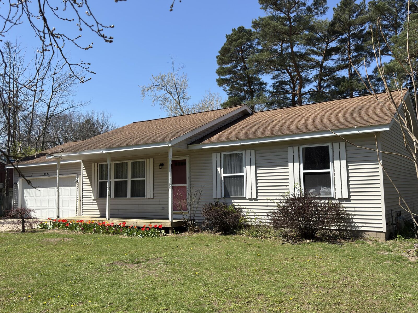 Property Photo:  15577 Pine Street  MI 49417 
