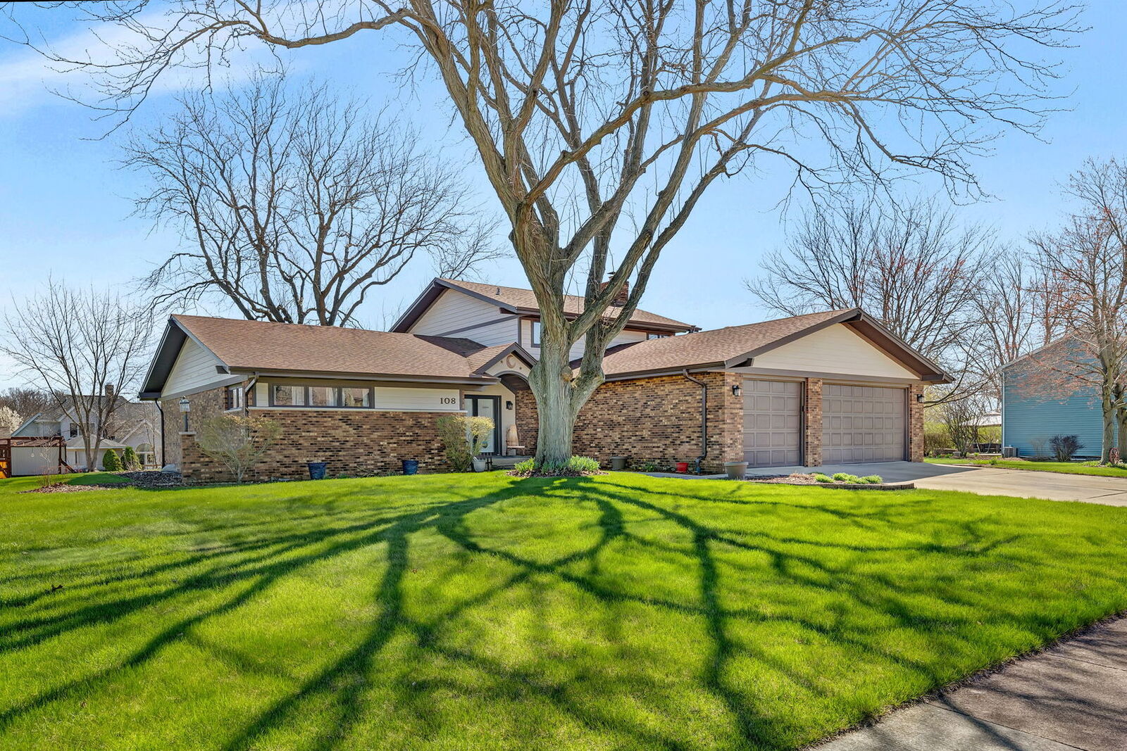 Property Photo:  108 Deerpath Drive  IL 60447 