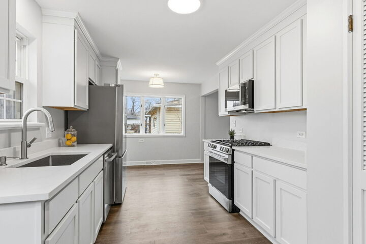 Property Photo: 451 W Linda Lane IL 60101