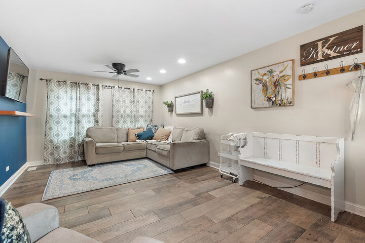 Property Photo:  