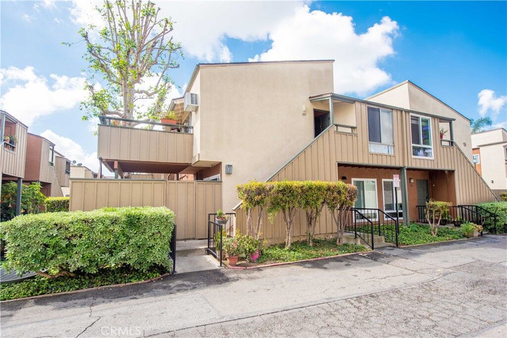 Property Photo:  1001 W Stevens Avenue 157  CA 92707 
