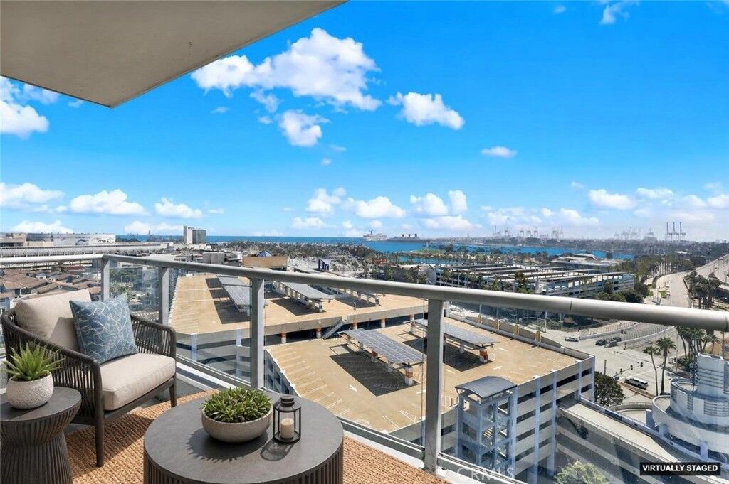 Property Photo:  411 W Seaside Way 1203  CA 90802 