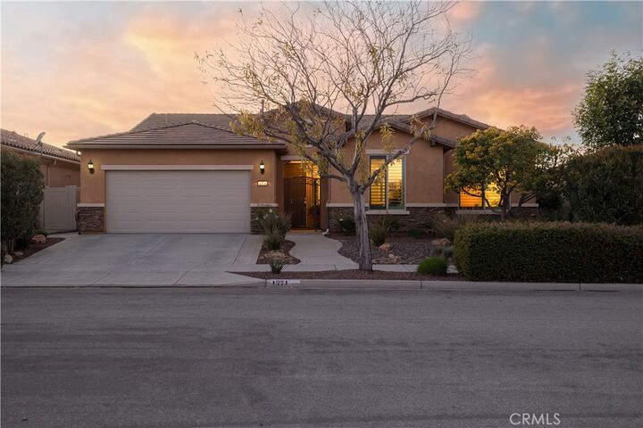 Property Photo:  1371 Camino Sueno  CA 92545 